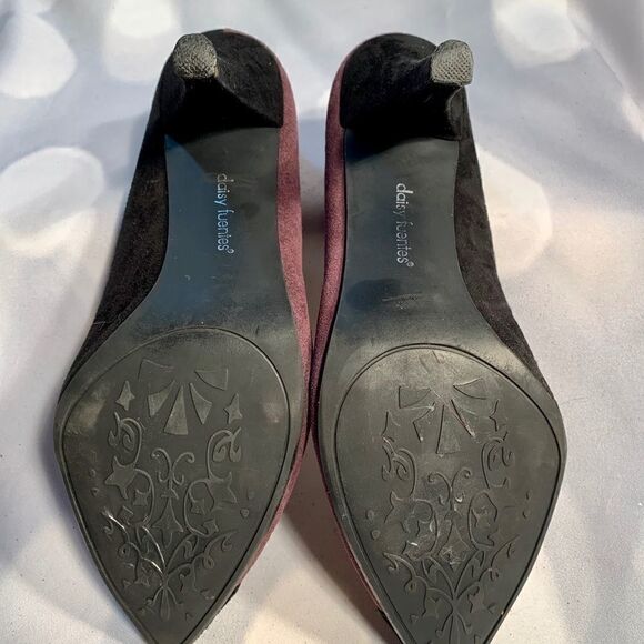 TWO COLOR SUEDE HIGH HEELS by DAISY FUENTES 7 - Picture 7 of 7